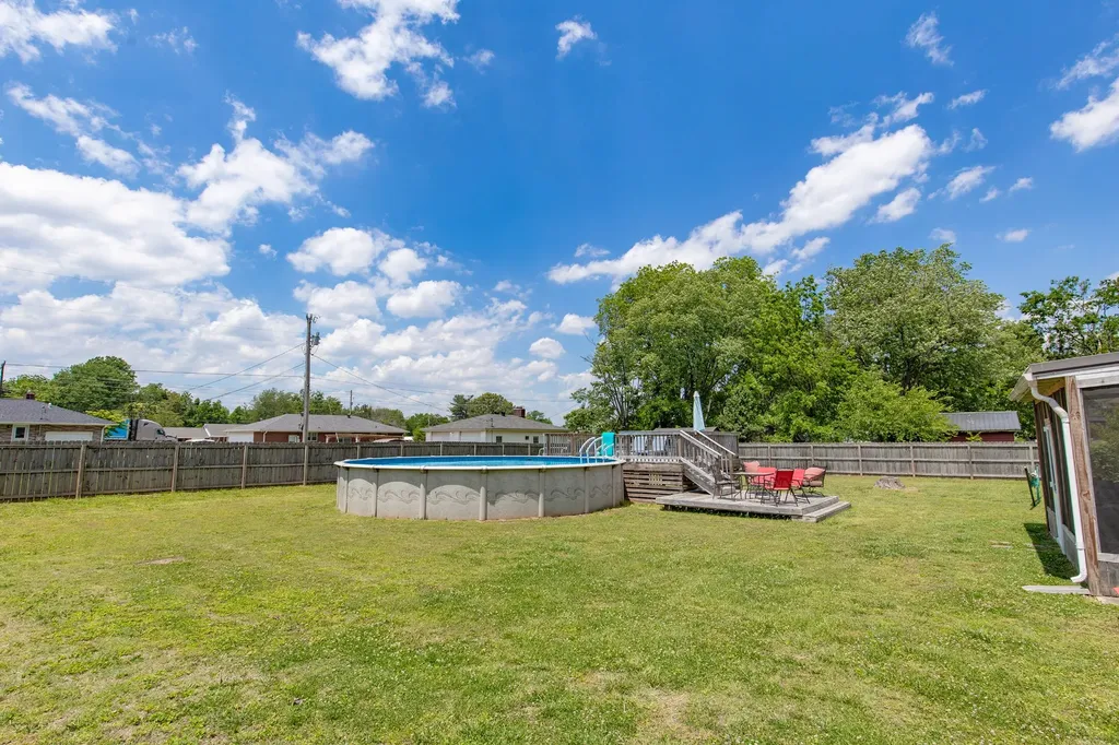 217 Riggs Avenue Portland TN 37148