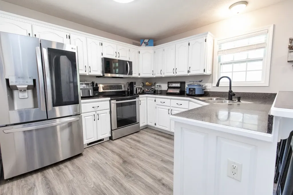 217 Riggs Avenue Portland TN 37148