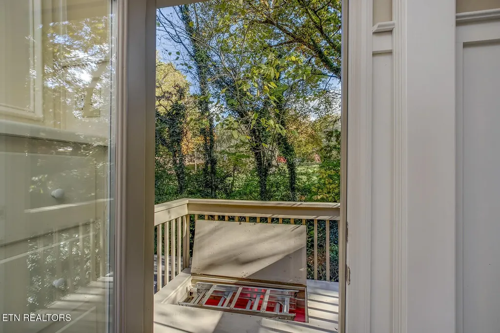 212 Woodland Trace Drive Knoxville TN 37934