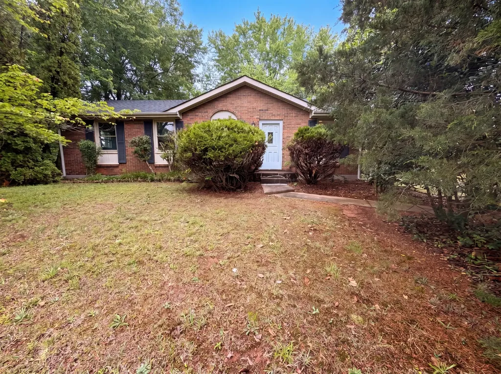 587 Lafayette Road Clarksville TN 37042