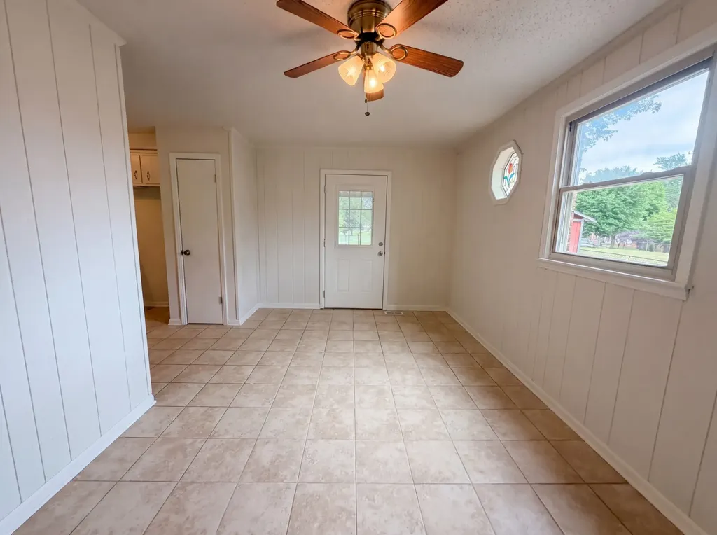587 Lafayette Road Clarksville TN 37042