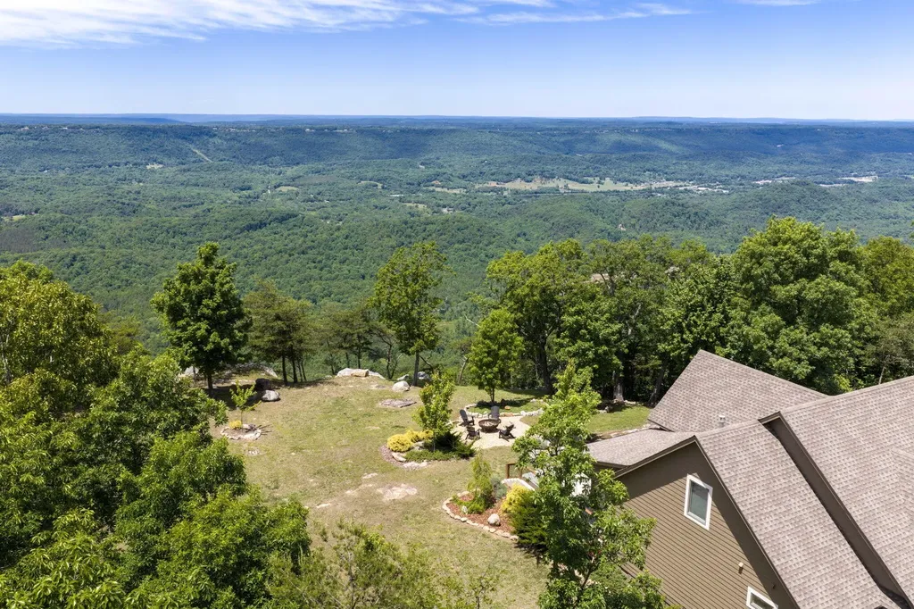 3099 Sunset Drive Rising Fawn GA 30738