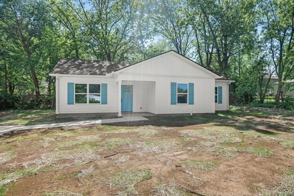 318 Chestnut Alley Tullahoma TN 37388