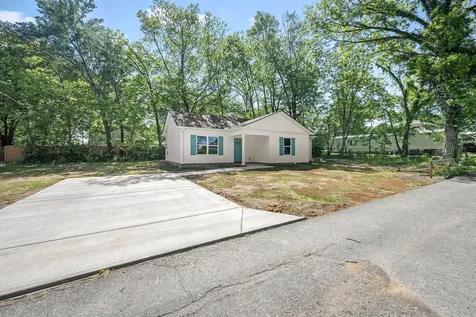 318 Chestnut Alley Tullahoma TN 37388