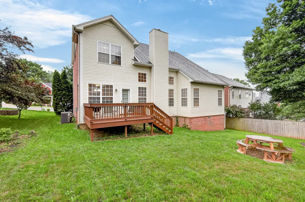 105 Lighthouse Circle Hendersonville TN 37075