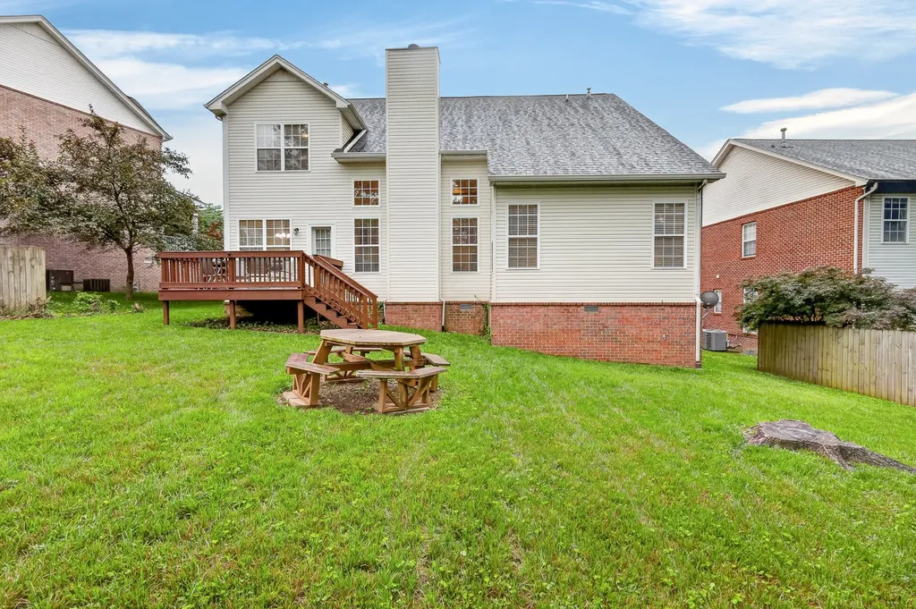 105 Lighthouse Circle Hendersonville TN 37075