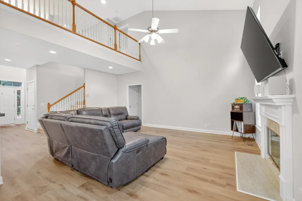 105 Lighthouse Circle Hendersonville TN 37075