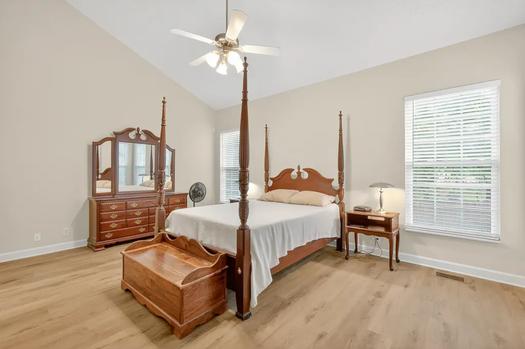105 Lighthouse Circle Hendersonville TN 37075