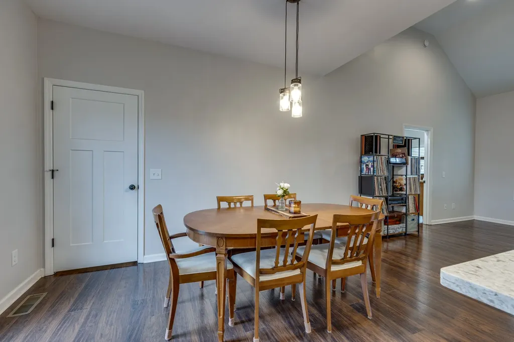 2513 Warners Ridge Chapel Hill TN 37034
