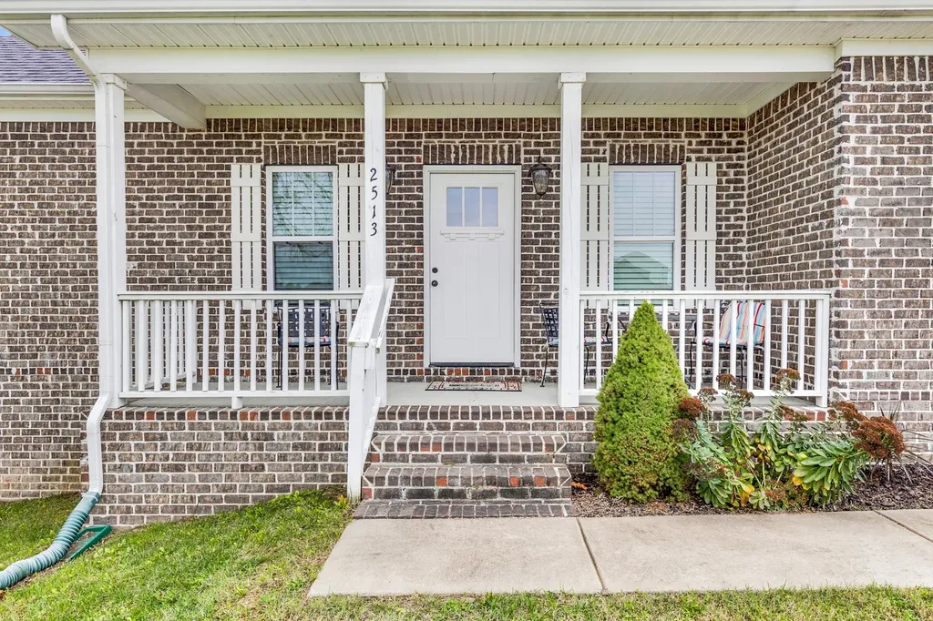 2513 Warners Ridge Chapel Hill TN 37034