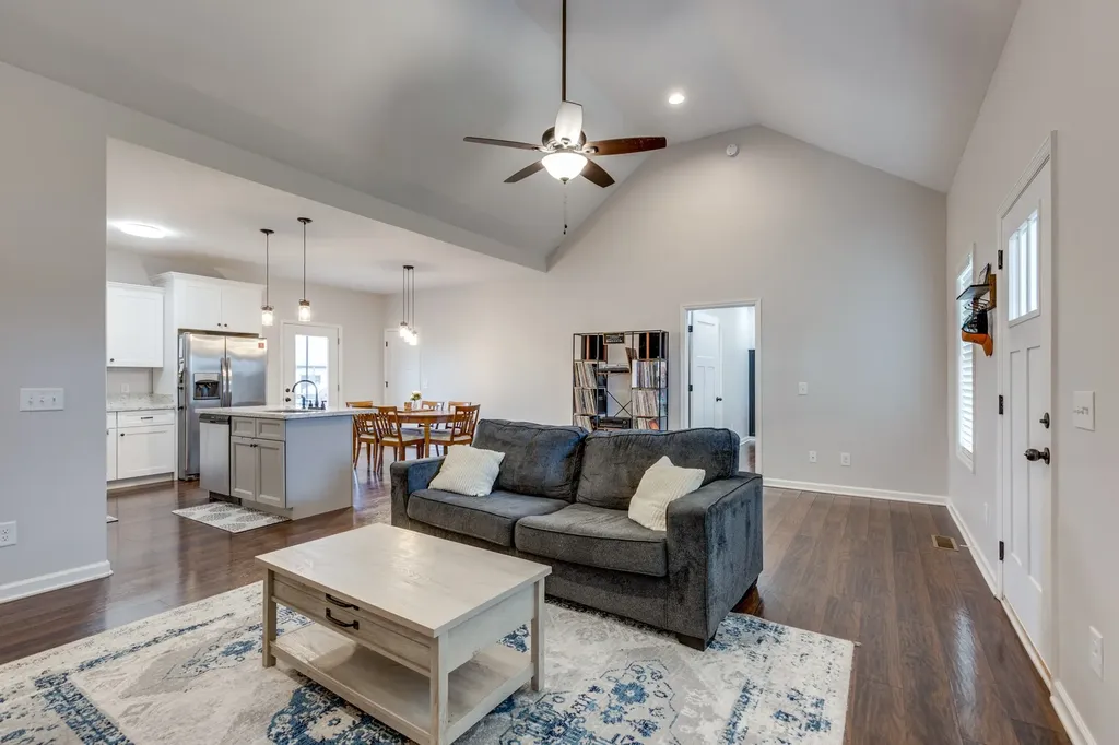 2513 Warners Ridge Chapel Hill TN 37034