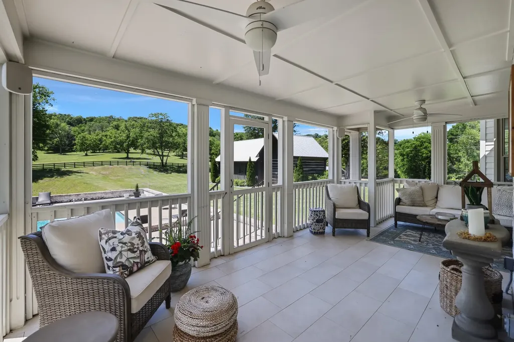 2964 Pulaski Highway Columbia TN 38401