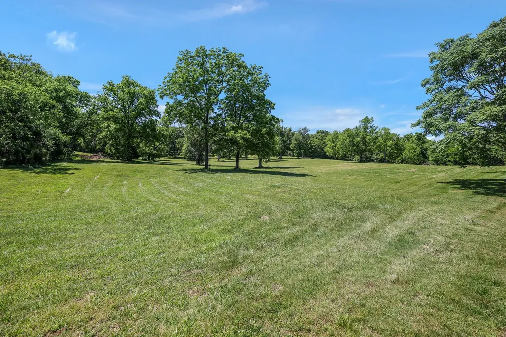 2964 Pulaski Highway Columbia TN 38401