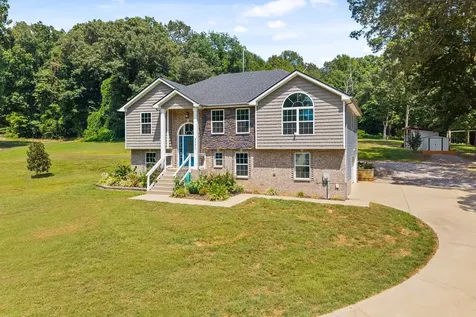 3771 Chapel Hill Road Clarksville TN 37040