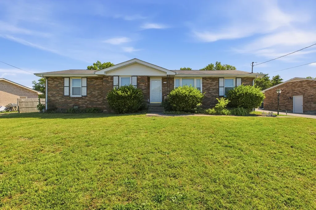 105 S Valley Road Hendersonville TN 37075