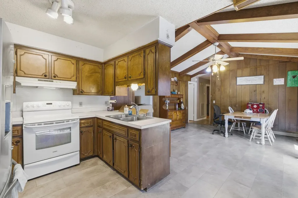 105 S Valley Road Hendersonville TN 37075