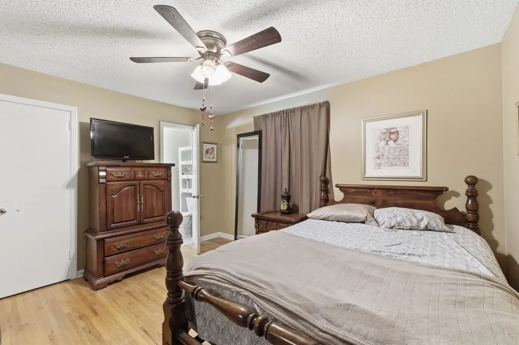 105 S Valley Road Hendersonville TN 37075