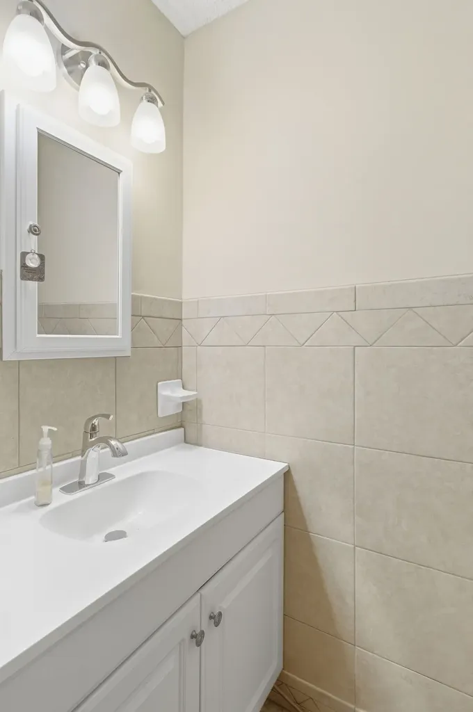 105 S Valley Road Hendersonville TN 37075