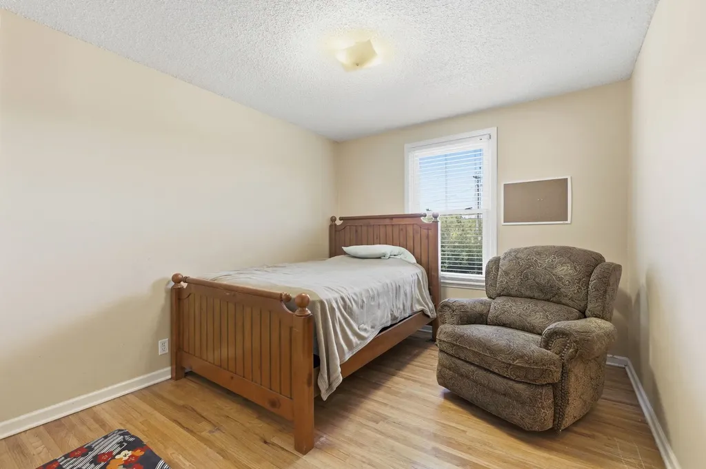 105 S Valley Road Hendersonville TN 37075