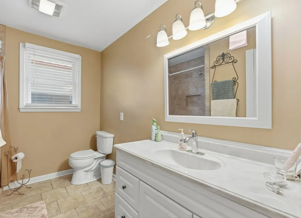 105 S Valley Road Hendersonville TN 37075