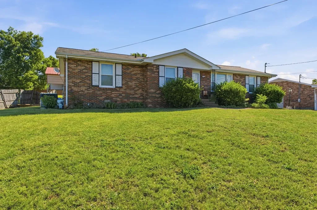 105 S Valley Road Hendersonville TN 37075