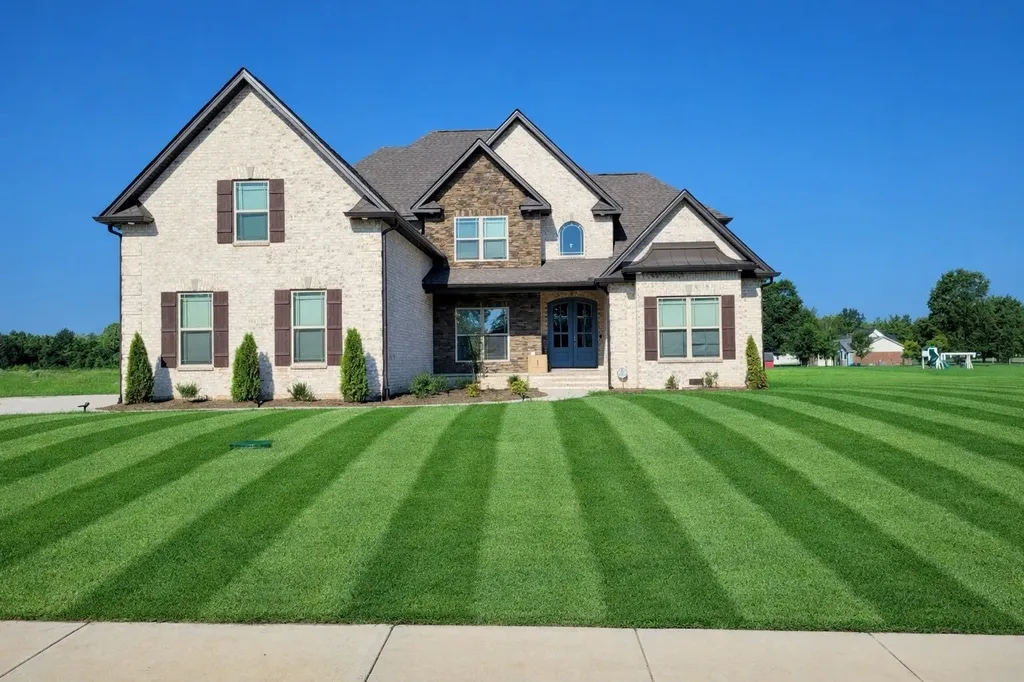 1917 Rhonda Drive Christiana TN 37037
