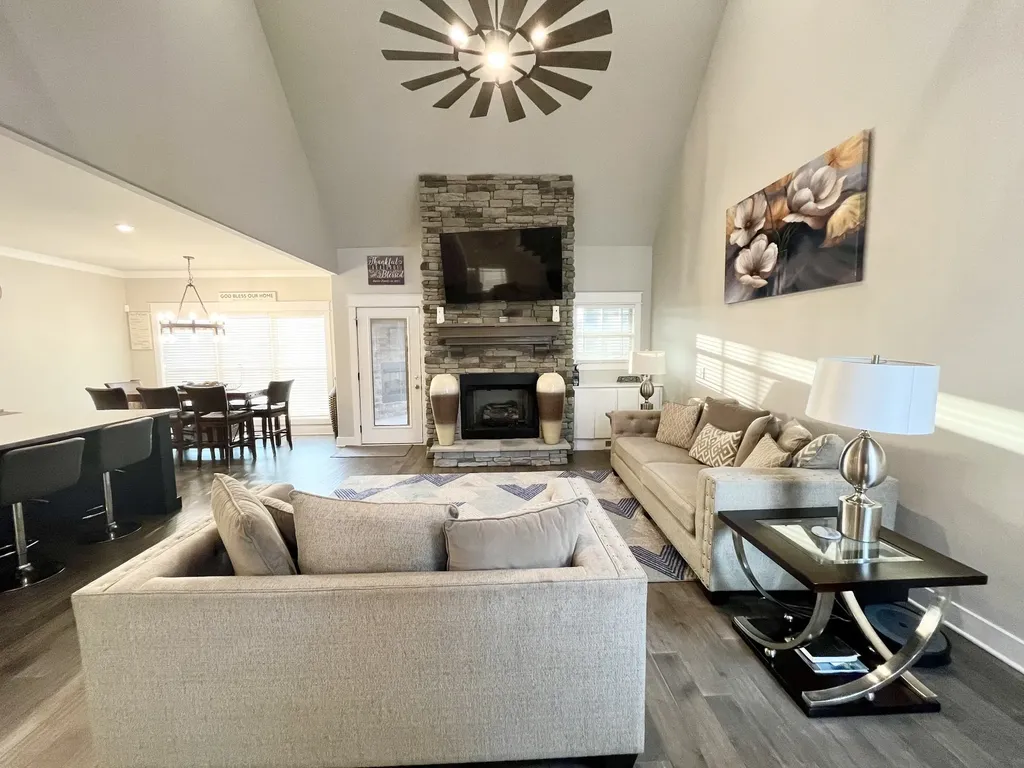 1917 Rhonda Drive Christiana TN 37037