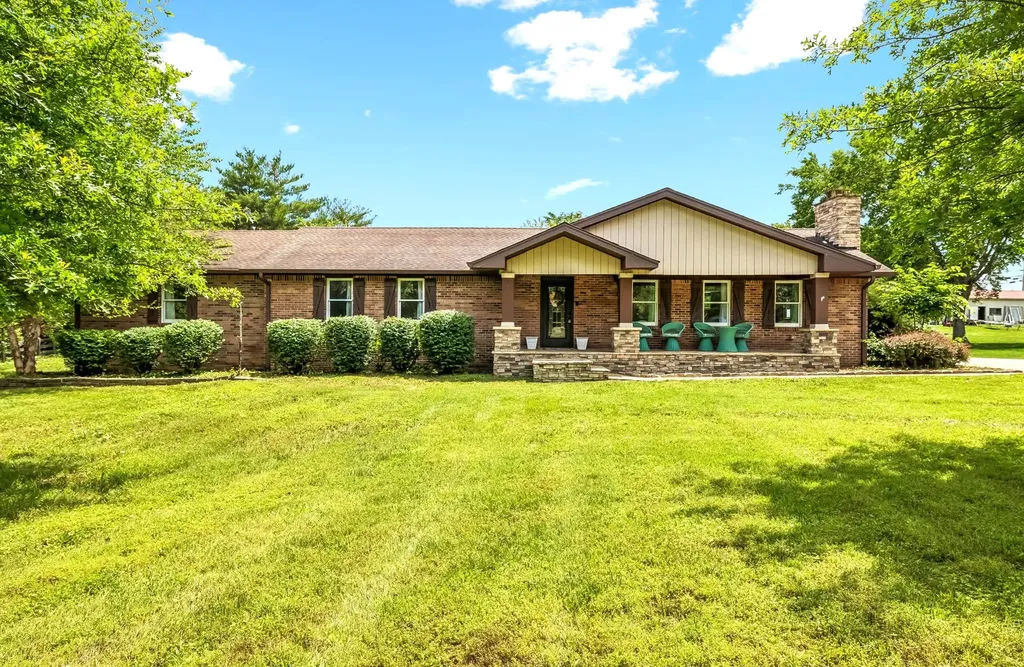 Gallatin TN, 2446 Hwy 31 E