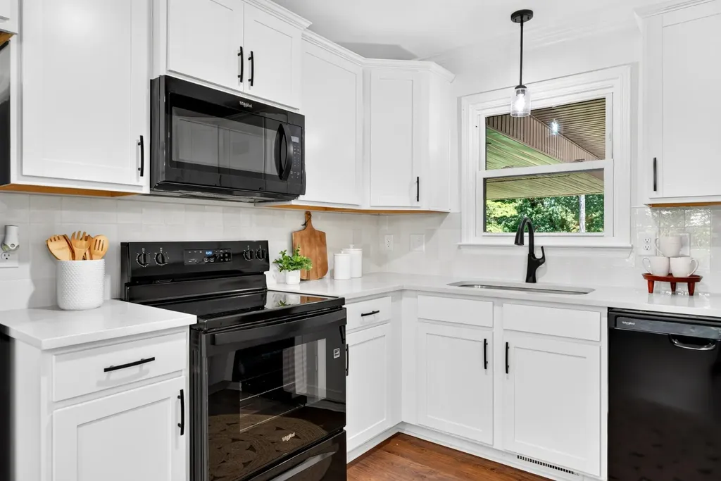 247 Cherokee Trail Clarksville TN 37043