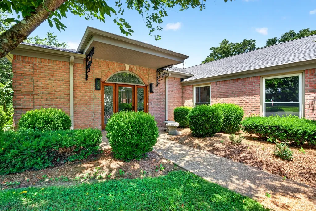 247 Cherokee Trail Clarksville TN 37043