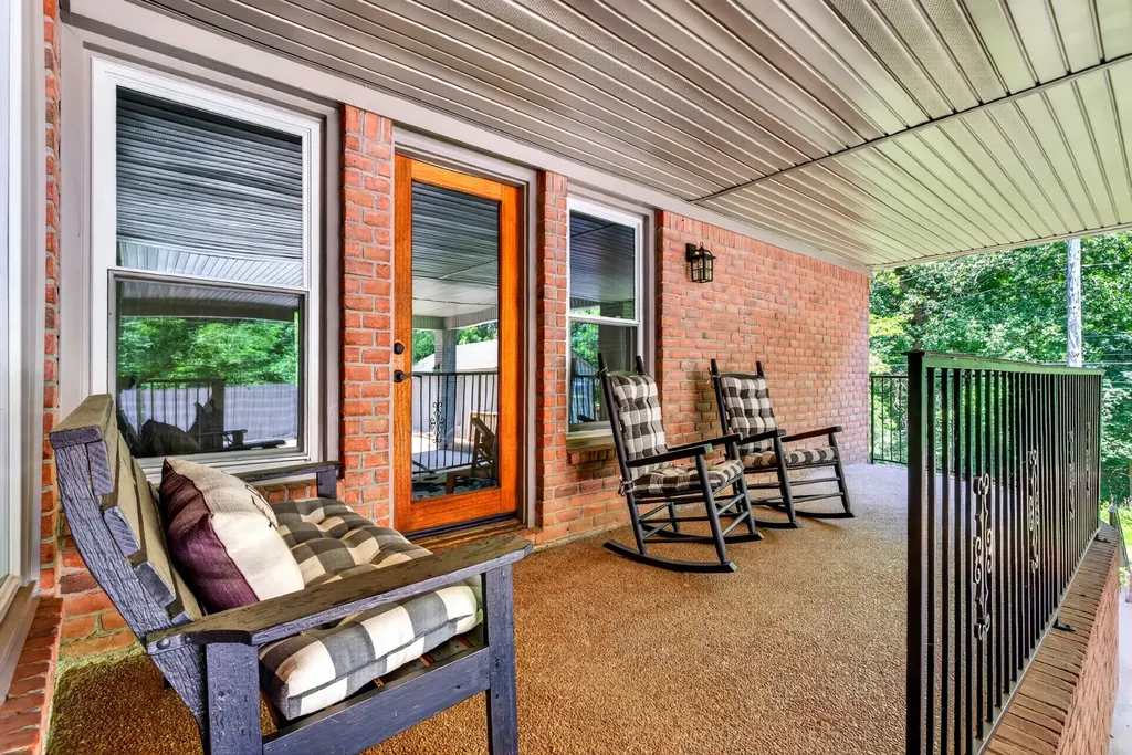 247 Cherokee Trail Clarksville TN 37043