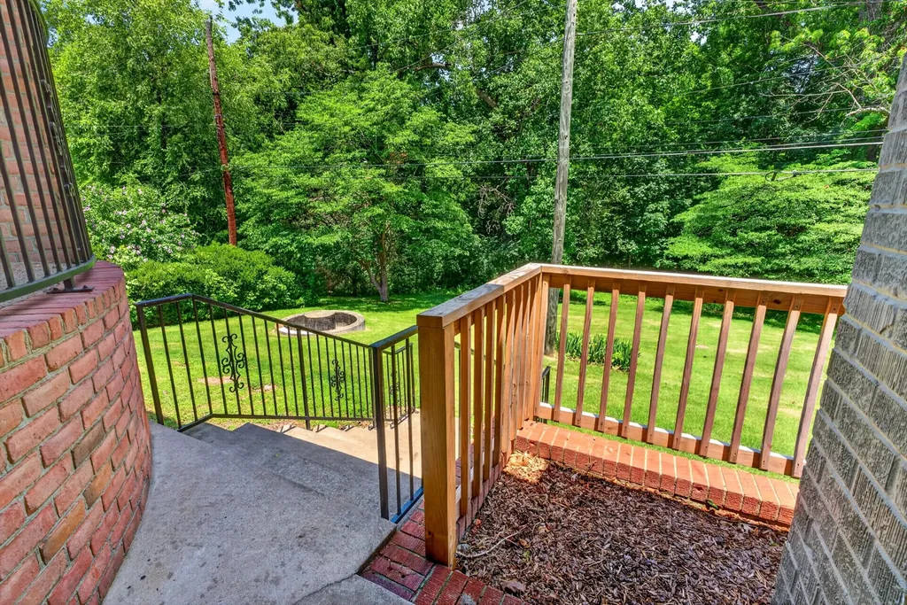 247 Cherokee Trail Clarksville TN 37043