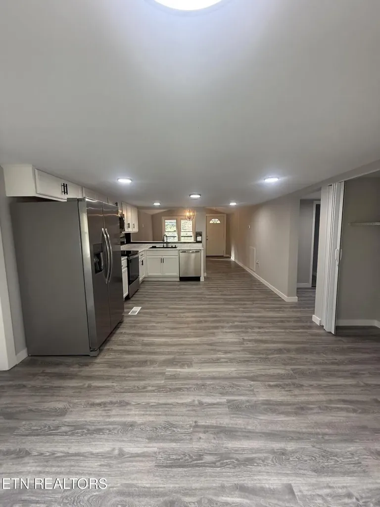 220 Walden Avenue Oliver Springs TN 37840