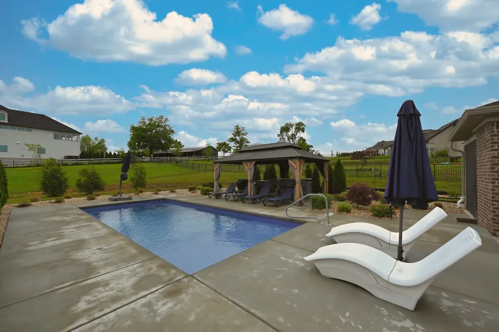 963 Luxborough Drive Hendersonville TN 37075