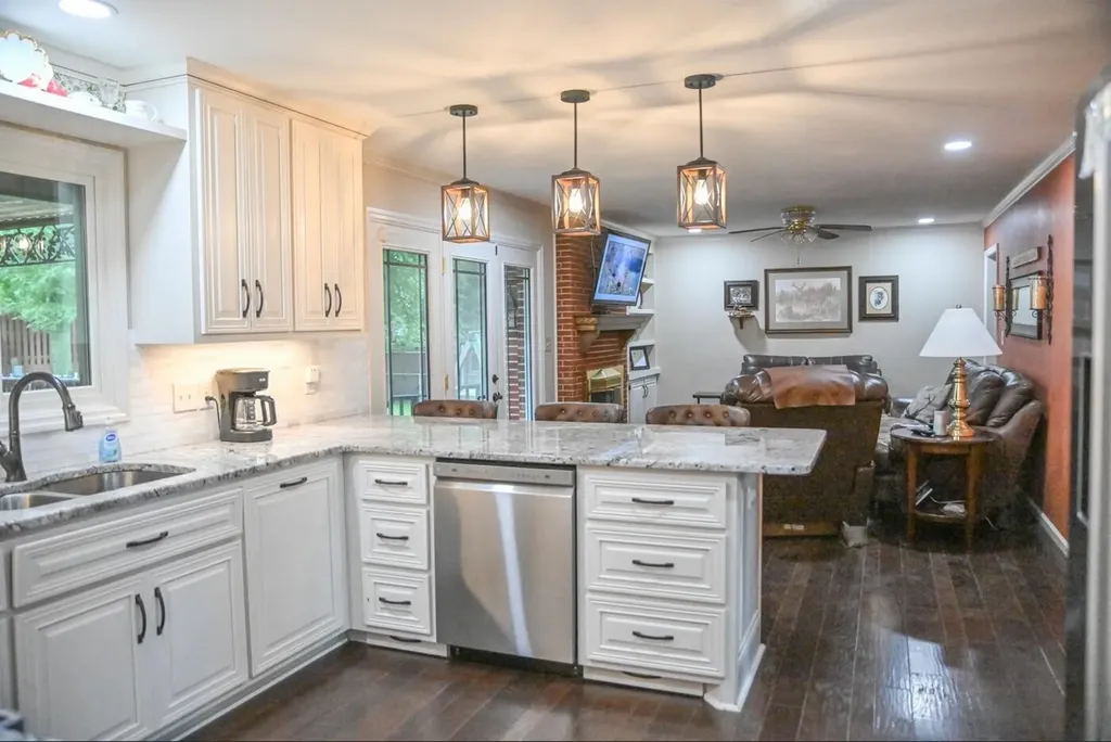 222 Crestwood Drive Tullahoma TN 37388