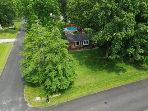 222 Crestwood Drive Tullahoma TN 37388