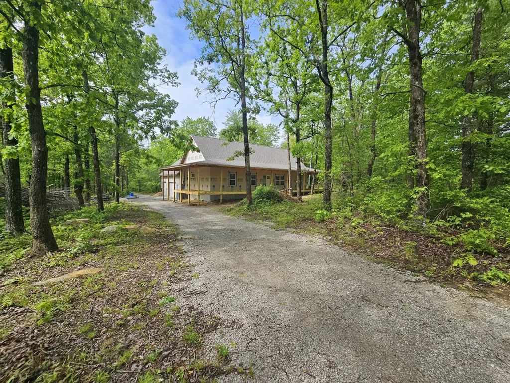 488 Hunters Trail Way Altamont TN 37301