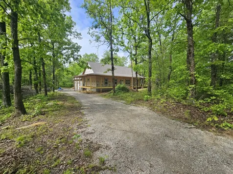 488 Hunters Trail Way Altamont TN 37301