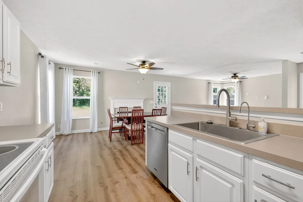 3013 Remington Park Lane Hermitage TN 37076