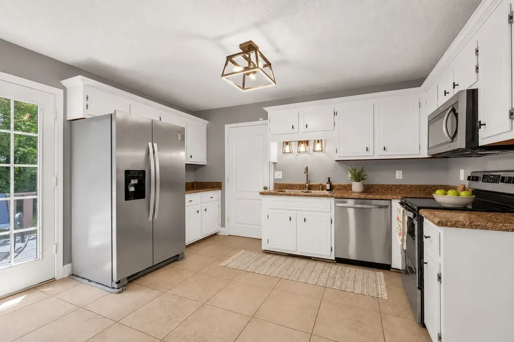 3795 Mcallister Drive Clarksville TN 37042