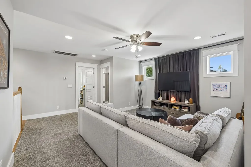 1306A Pennock Avenue Nashville TN 37207