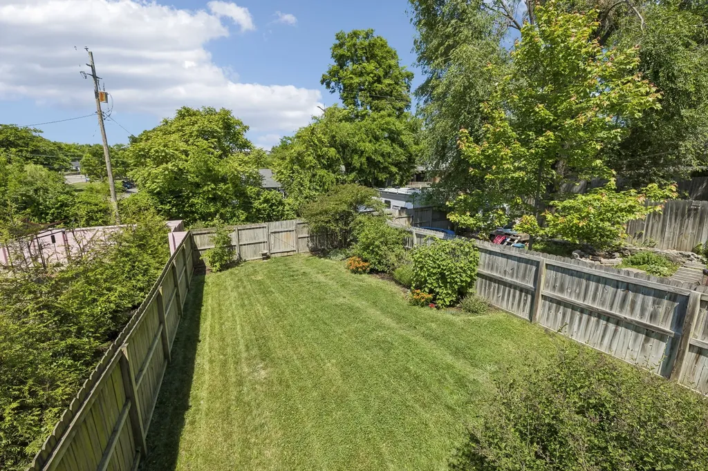 1306A Pennock Avenue Nashville TN 37207
