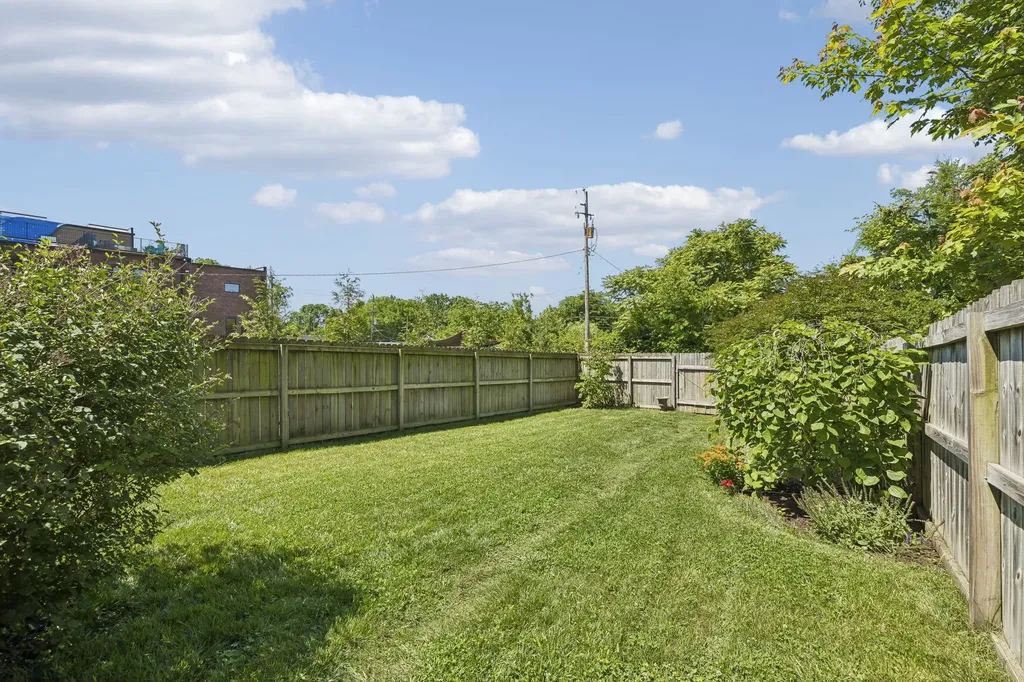 1306A Pennock Avenue Nashville TN 37207