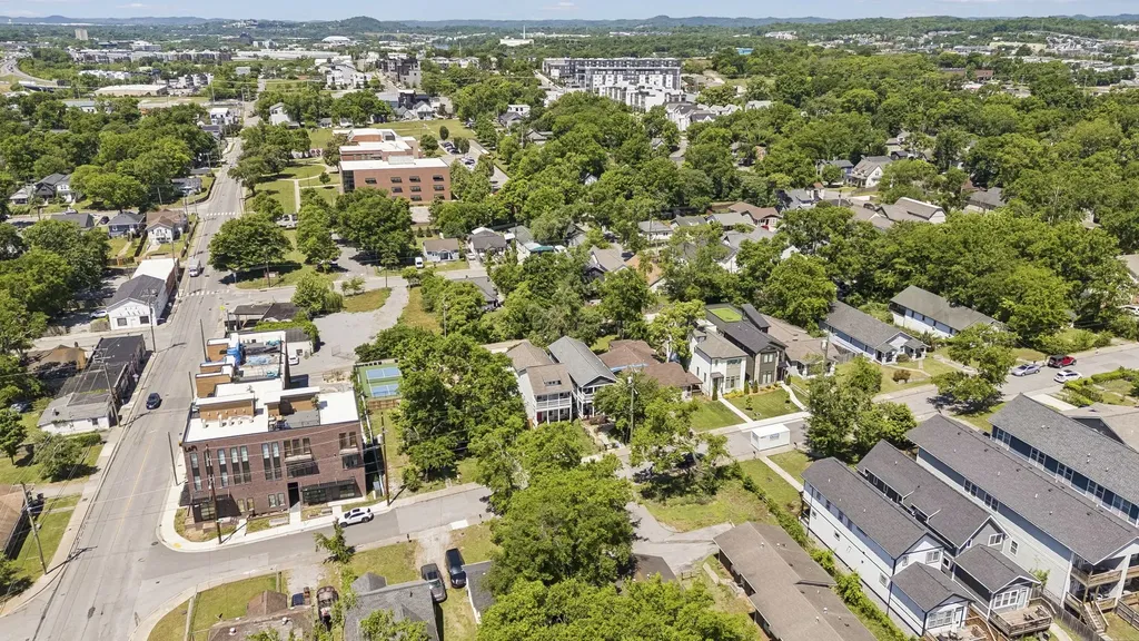 1306A Pennock Avenue Nashville TN 37207