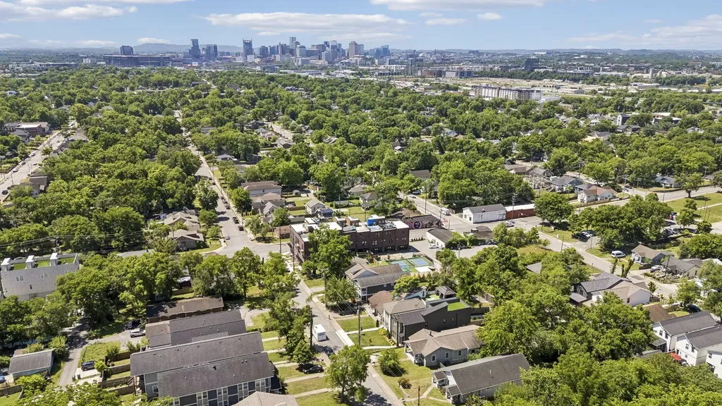 1306A Pennock Avenue Nashville TN 37207