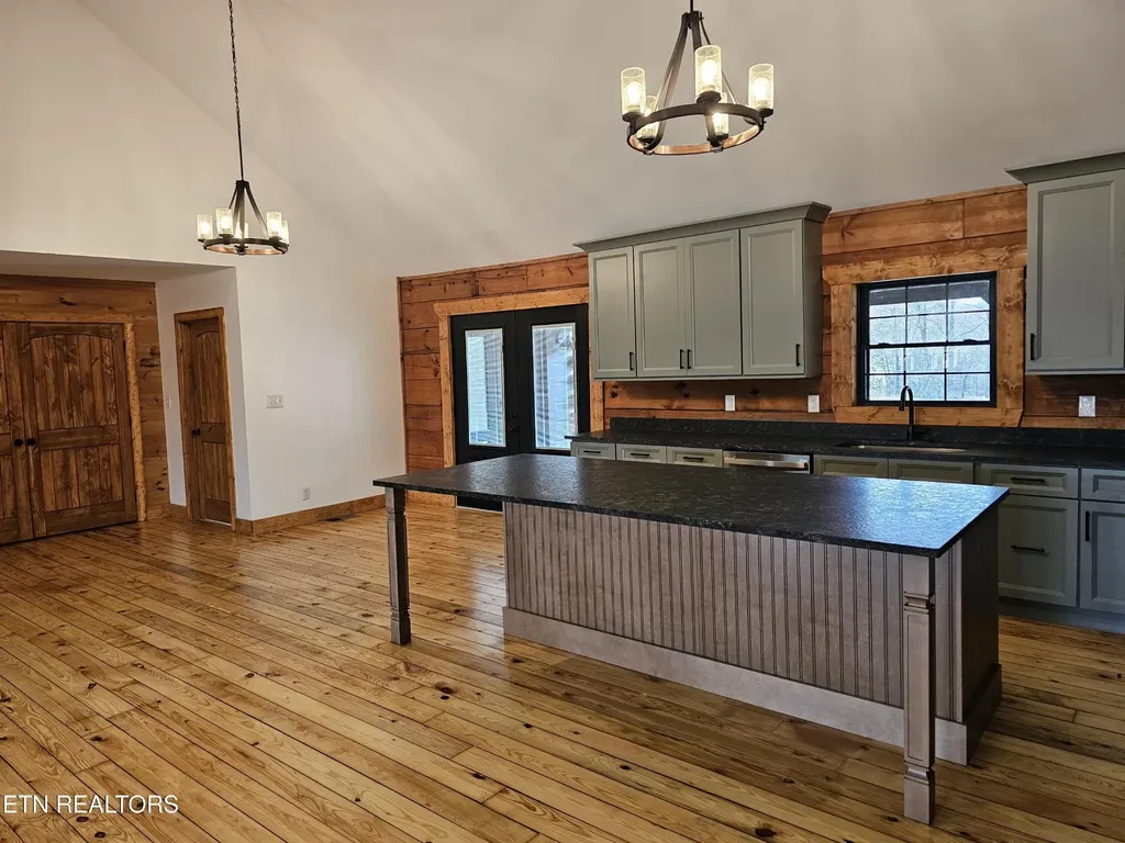 371 Plaza Drive Madisonville TN 37354