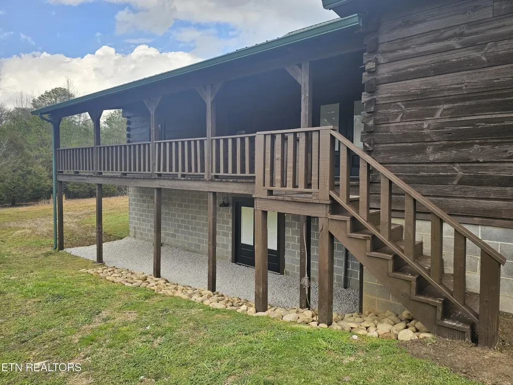 371 Plaza Drive Madisonville TN 37354
