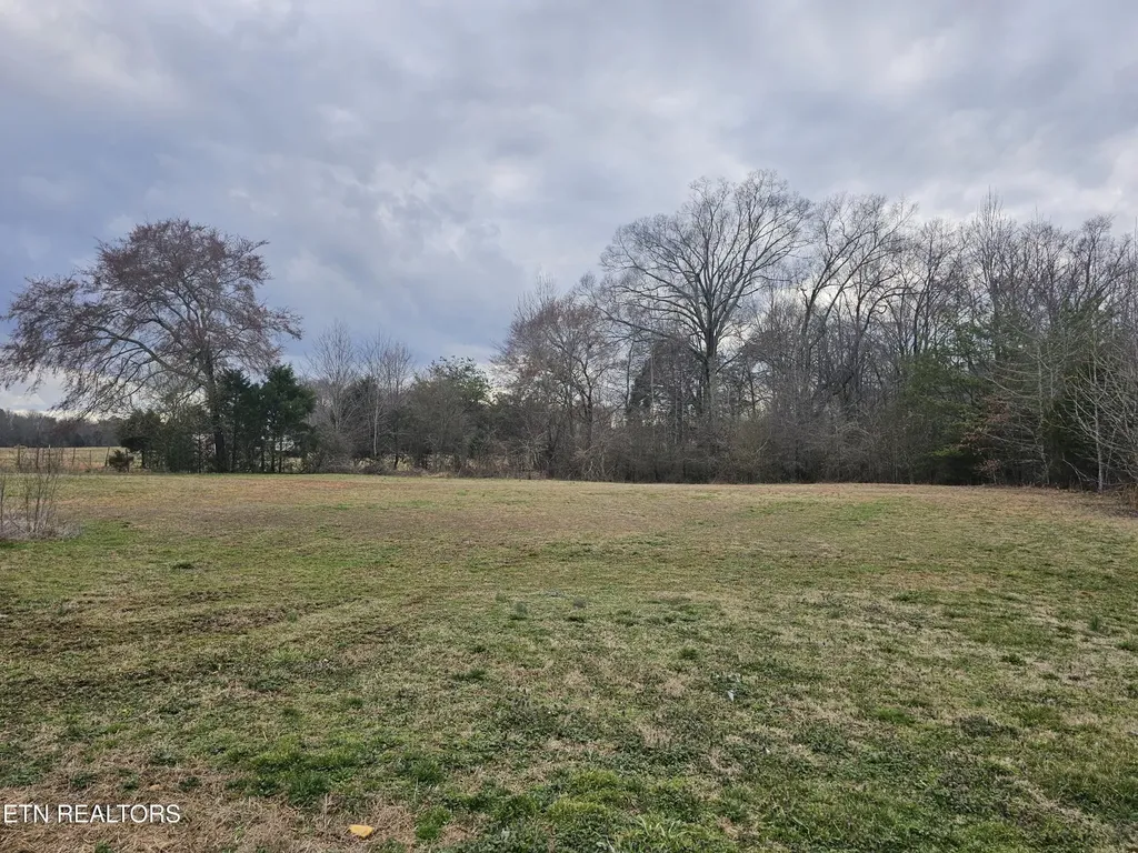 371 Plaza Drive Madisonville TN 37354
