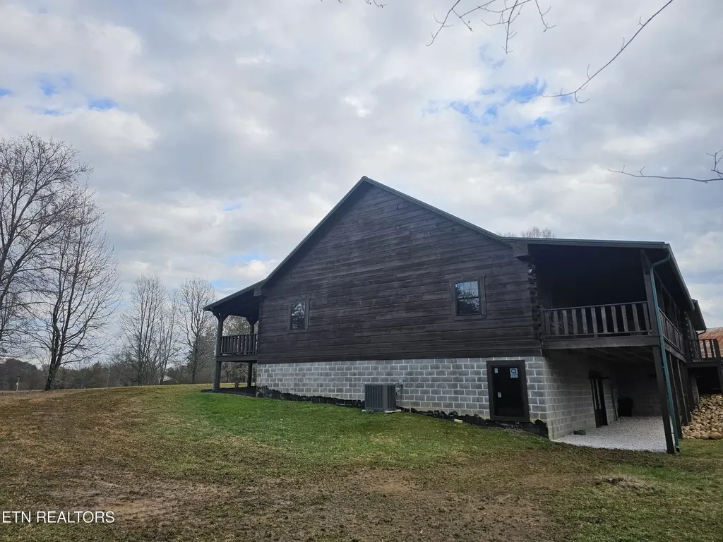 371 Plaza Drive Madisonville TN 37354