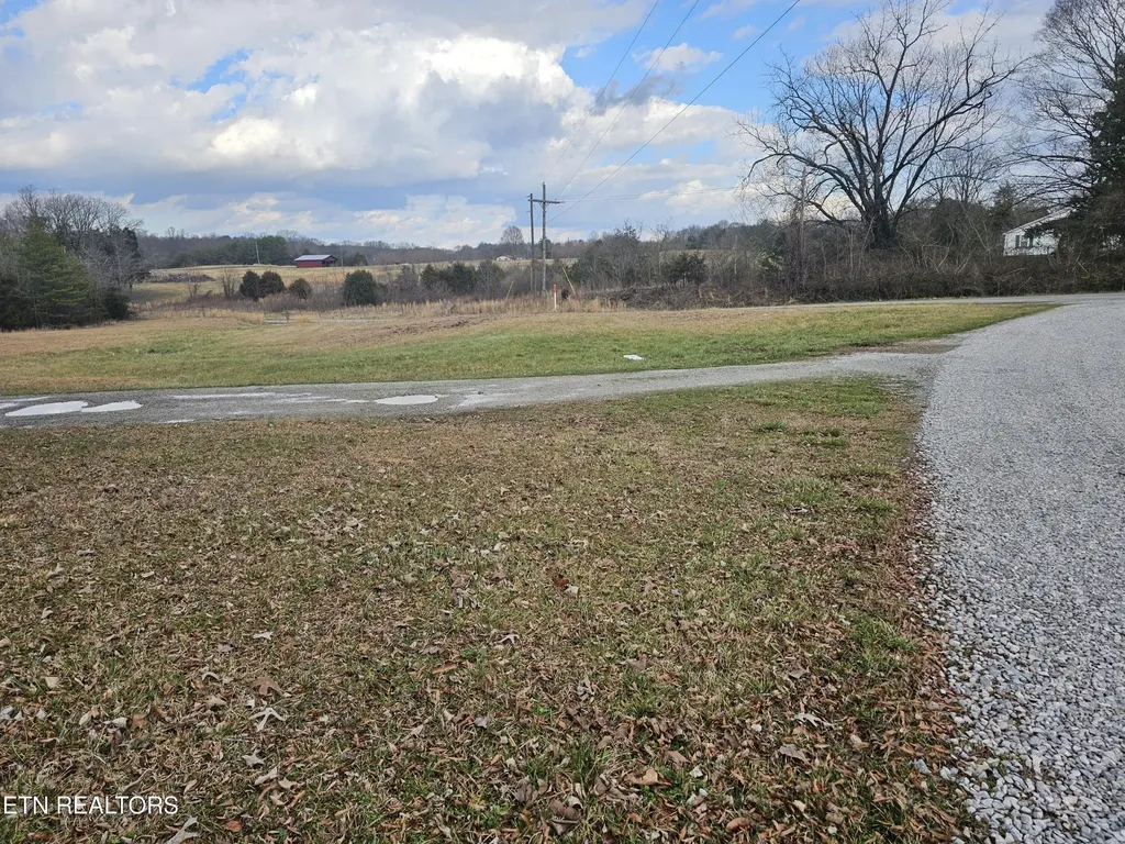 371 Plaza Drive Madisonville TN 37354